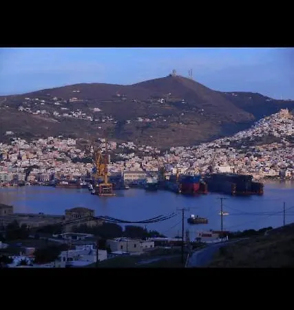 Syros House With View 公寓 *